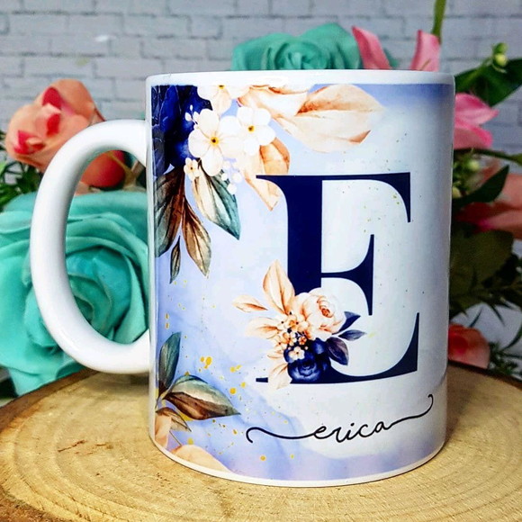 caneca-floral-personalizada-com-inicial-nome-presente-1.jpg