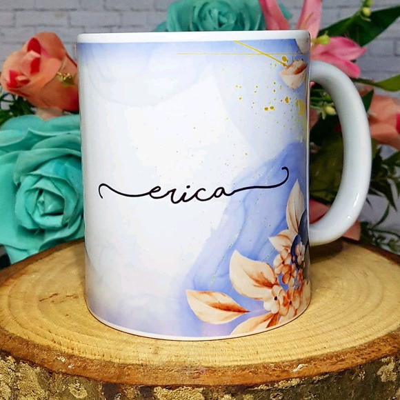 caneca-floral-personalizada-com-inicial-nome-evento.jpg